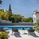 Lovely Apartment In Crikvenica With Wifi