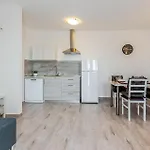 Lovely Apartment In Dramalj With Kitchen