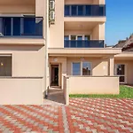 2 Bedroom Beautiful Apartment In Dramalj