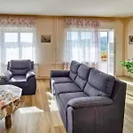 3 Bedroom Nice Apartment In Grizane