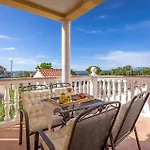 Gorgeous Apartment In Dramalj With Kitchen