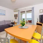 Apartment In Dramalj 45910