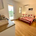 Apartments In Jadranovo 45258