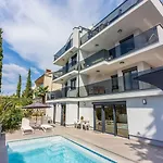 Modernes Apartment 500 Meter Zum Sandstrand