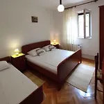 Apartment In Crikvenica 5464