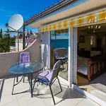 Apartments In Selce 39174