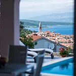 Apartment With A Private Pool, Enchanting View, Beach - By Traveler Tourist Agency Id 2122