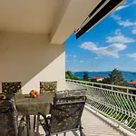 Apartment In Crikvenica 34976