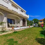 Pool House Tea Krk Island - Happy Rentals