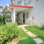 Apartment Mit Klima, Wifi, Bbq Und Garten