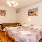 Grosses Apartment Mit 3 Klimas, Wifi, Bbq, Parkplatz