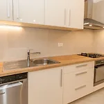Grosses Apartment Mit 3 Klimas, Wifi, Bbq, Parkplatz