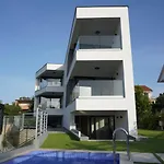 Villa Mirno More Apartments