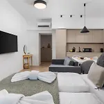 Apartments Mini Palais