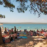 Charming Holiday House Bella 250M From The Beach