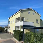 Modern And Spacious 3-Bedroom Apartment With Balcony Near Beach