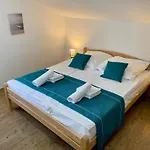 Modern And Spacious 3-Bedroom Apartment With Balcony Near Beach
