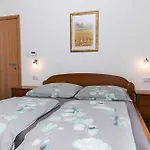 Apartment In Crikvenica 5516