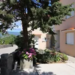 Apartments In Silo/Insel Krk 13454