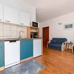 Apartments In Vrbnik/Insel Krk 13606