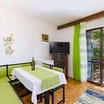Two-Bedroom Apartment In Crikvenica 6