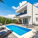 Luxury Villa Metramaris2