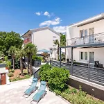 Apartment In Novi Vinodolski 15377