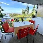Apartmani Azzuro Bay