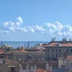 '2R' City Center Holidays And Workstays