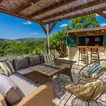 Villa Cocoon - Vacation Home With Heated Pool & Garden