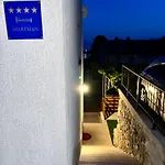Vistamare Apartment
