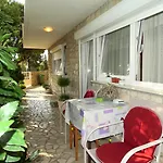 Apartments Ivo