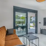 Ak Lux Apartment