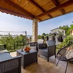 Apartment Div