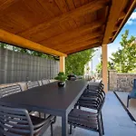 Mary'S Villa With Heated Pool & Game Room