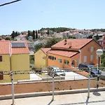 Apartments And Rooms With Parking Space Mali Losinj