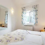 Lovely Apartment In Moscenicka Draga With Kitchen