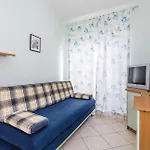 Lovely Apartment In Moscenicka Draga With Kitchen