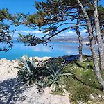 Apartment In Green And Quite Area, Close To Beach