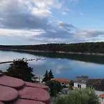 Gaestezimmer Fuer 2 Personen Ca 20 Qm In Kampor, Kvarner Bucht Rab