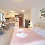 Ferienwohnung In Silo Mit Moebliertem Balkon