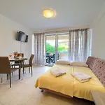 Appartement Mit Terrasse
