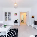 Capo Franko Apartment