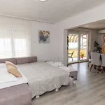 Studio Fuer 4 Personen Ca 80 M In Crikvenica, Adriakueste Kroatien Kvarner Bucht