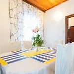 Rooms Croatia With Kitchen And Dining Area For Guests