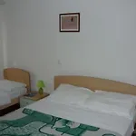 Wohnung In Barbat Mit Terrasse Und Grill