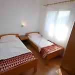 Ferienwohnung Fuer 4 Personen Ca 40 Qm In Njivice, Kvarner Bucht Krk