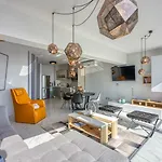 Luxury Apartment With Whirlpool