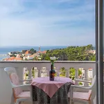 Gorgeous Apartment In Rab With Kitchen