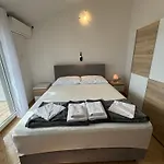 Apartments Mare